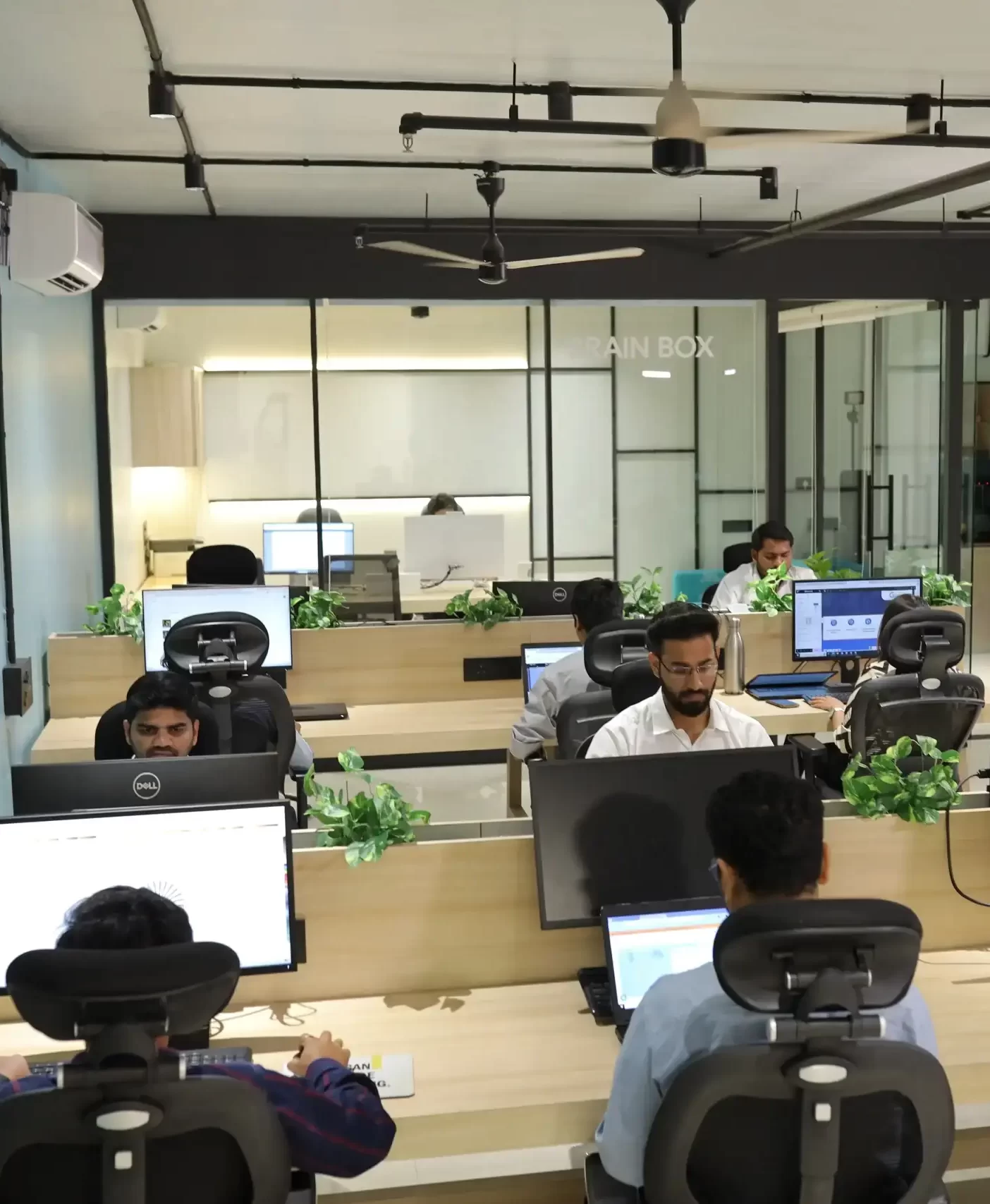 Our seo team is working on roofing contractors seo project